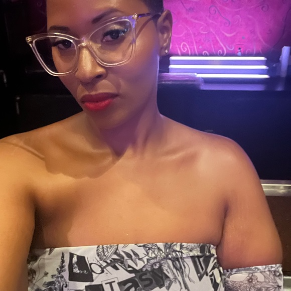 Welcomeπ I love fashion and styling π₯° - Picture 5 of 6